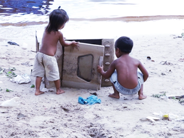 população indigena sem acesso a agua tratada