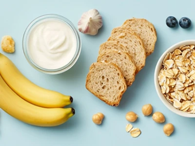 Mesa cheia de alimentos saudáveis